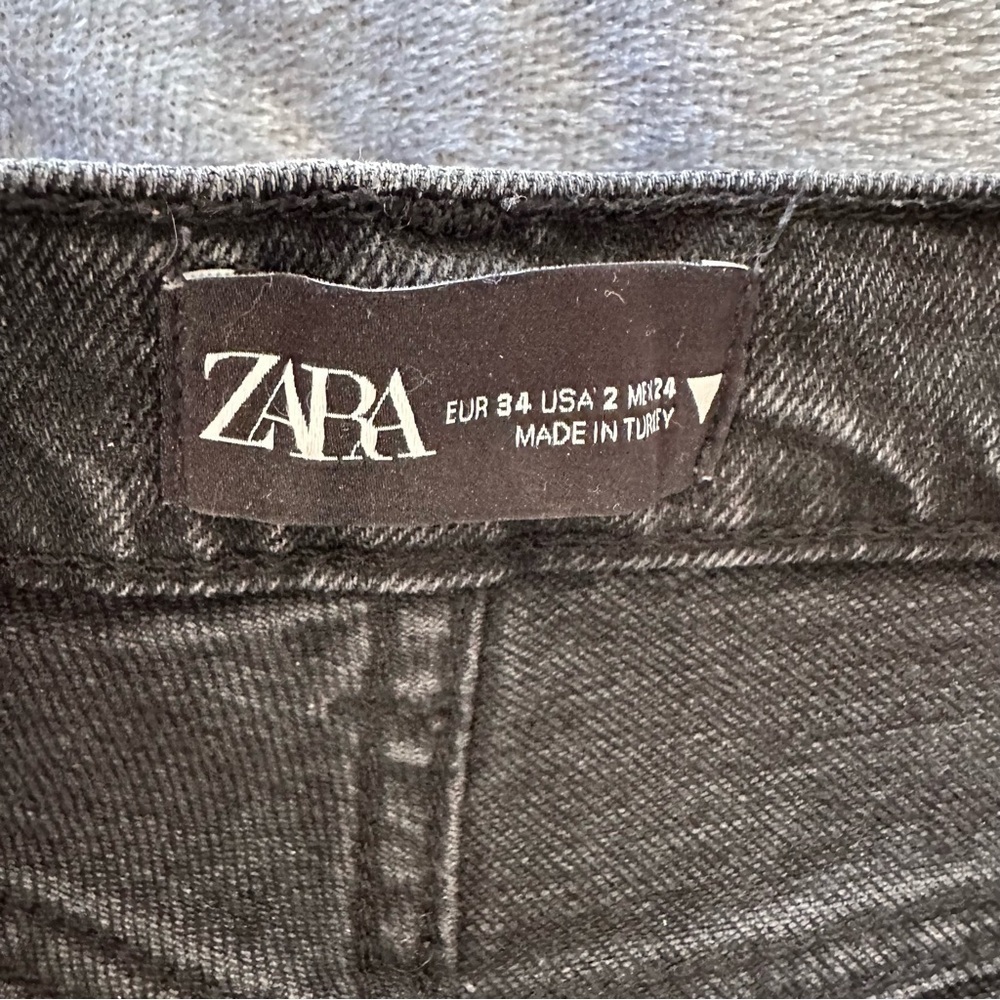 Zara Black Button Fly Raw Hem Straight Leg Jeans Size 2 - Picture 8 of 12